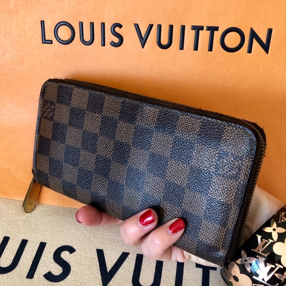 Louis Vuitton Handbags - Louis Vuitton Zippy Wallet Clutch Damier Ebene